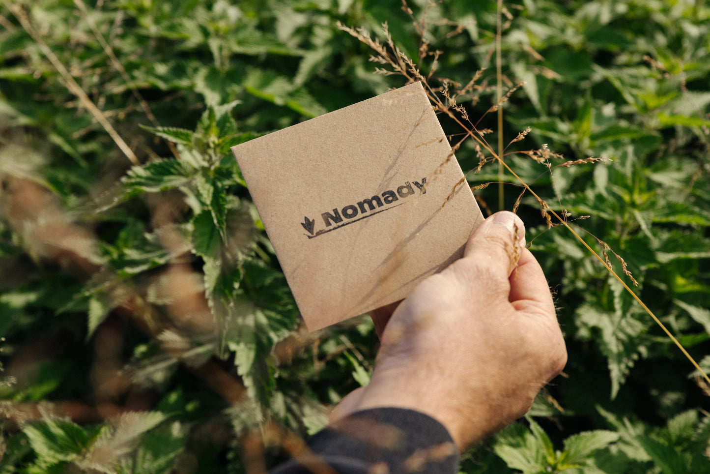 Nomady Gutschein aus nachhaltigem Graspapier